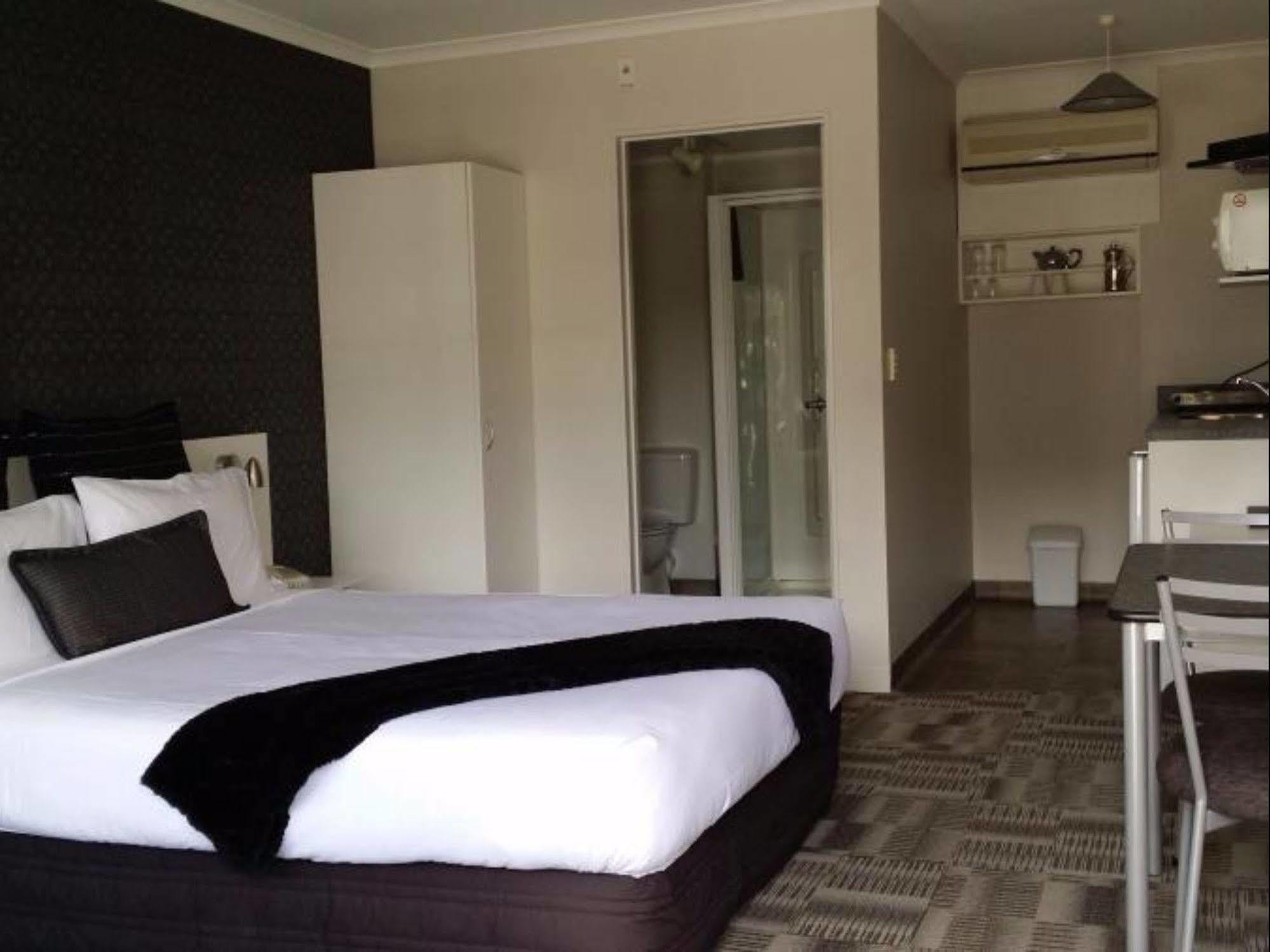 Asure Abode On Courtenay Motor Inn Ню Плимут Екстериор снимка