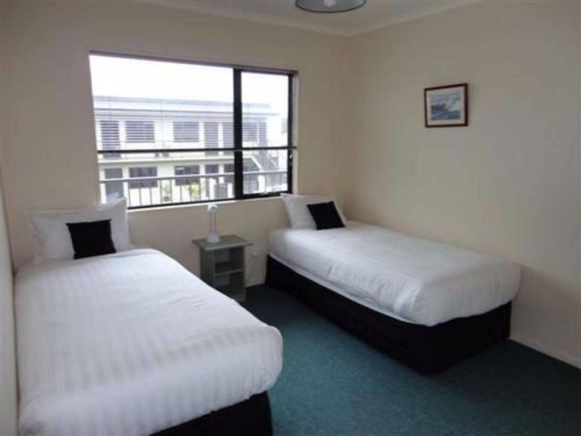 Asure Abode On Courtenay Motor Inn Ню Плимут Екстериор снимка