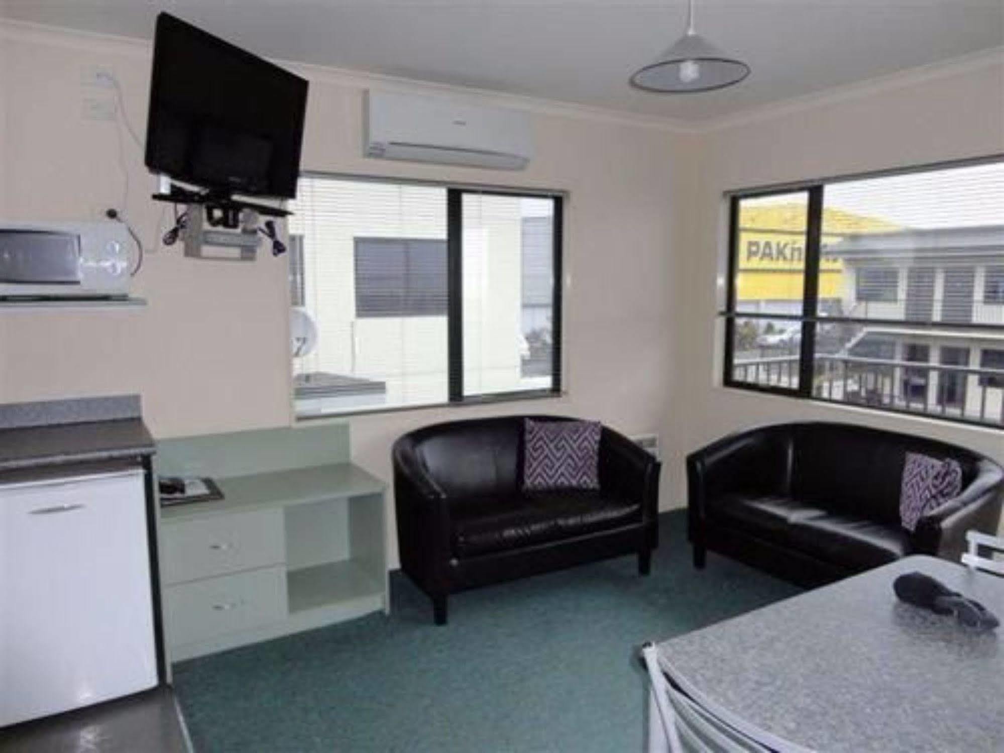 Asure Abode On Courtenay Motor Inn Ню Плимут Екстериор снимка