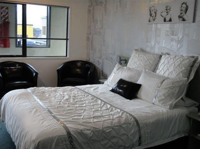 Asure Abode On Courtenay Motor Inn Ню Плимут Екстериор снимка