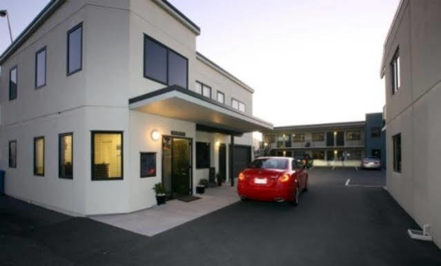 Asure Abode On Courtenay Motor Inn Ню Плимут Екстериор снимка