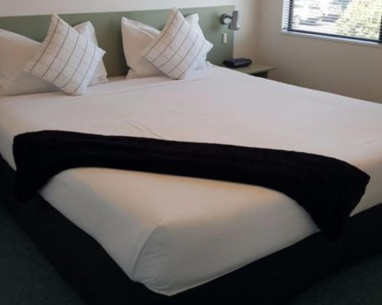 Asure Abode On Courtenay Motor Inn Ню Плимут Екстериор снимка